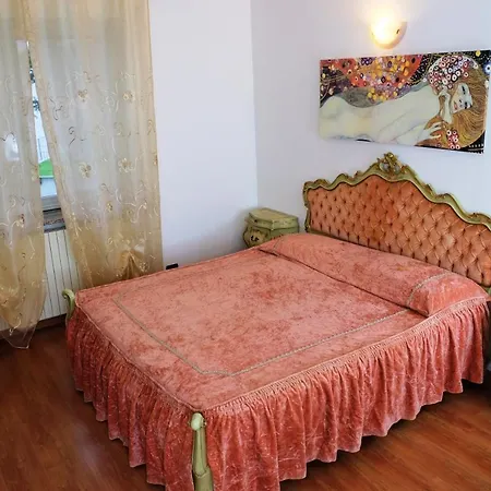 Ornella 만델로델라리오